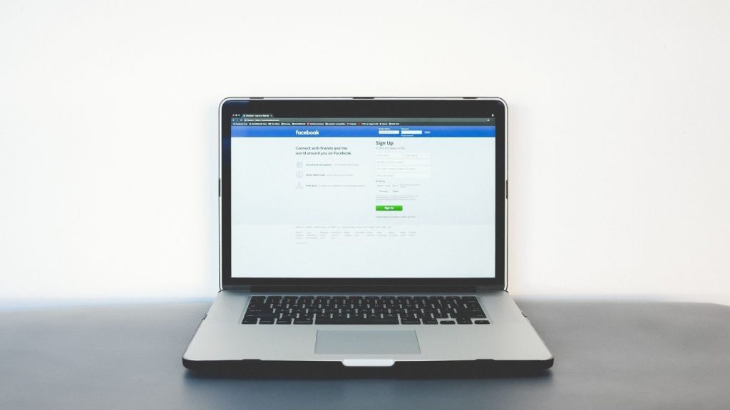 how to use copyrighted music on Facebook legally