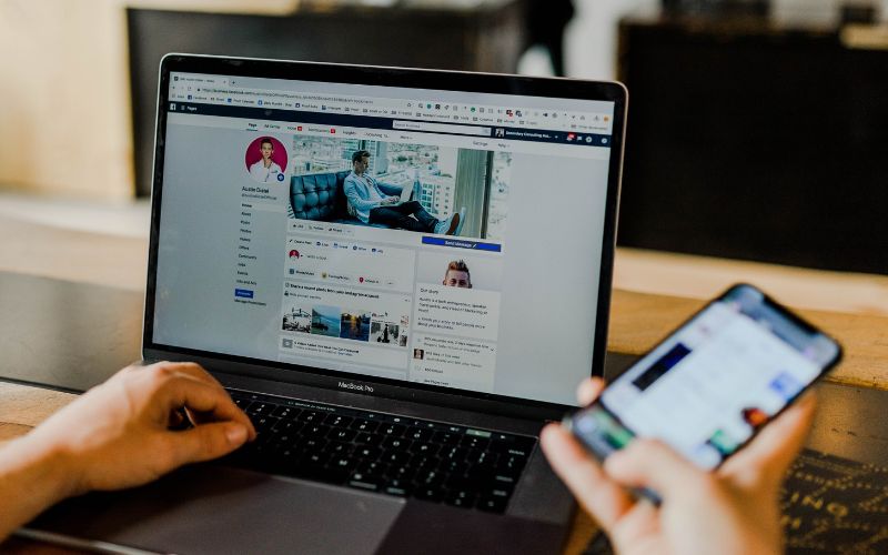 What is a social media content creator