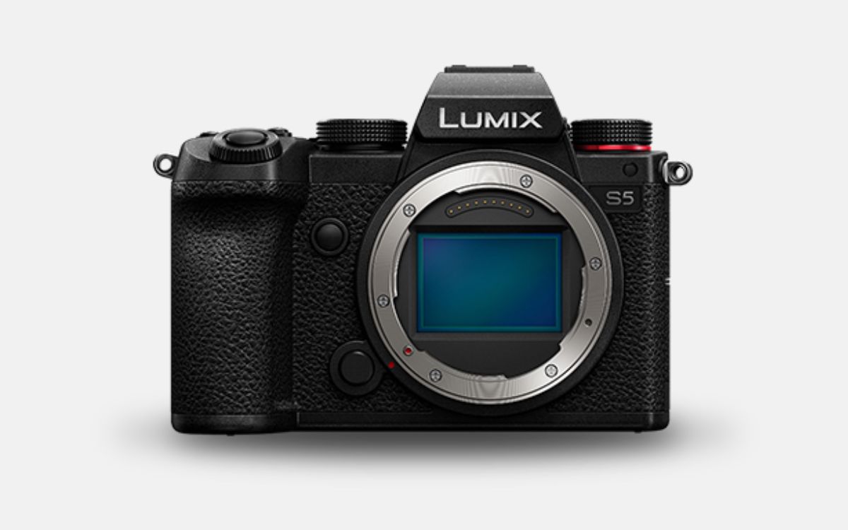 Panasonic Lumix S5 advanced cameras for creators
